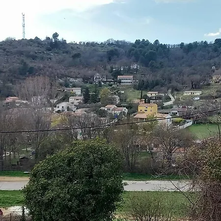 Provençale Avec Jardin Et Parking Pour 4 Personnes Près Du Centre De - Fr-1-822-17 Riez