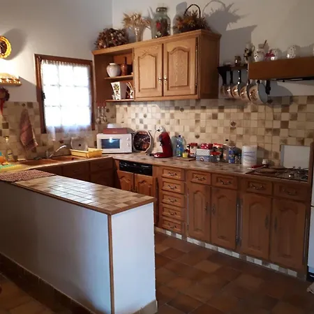 Provencale Avec Jardin Et Parking Pour 4 Personnes Pres Du Centre De - Fr-1-822-17 Prázdninový dům Riez